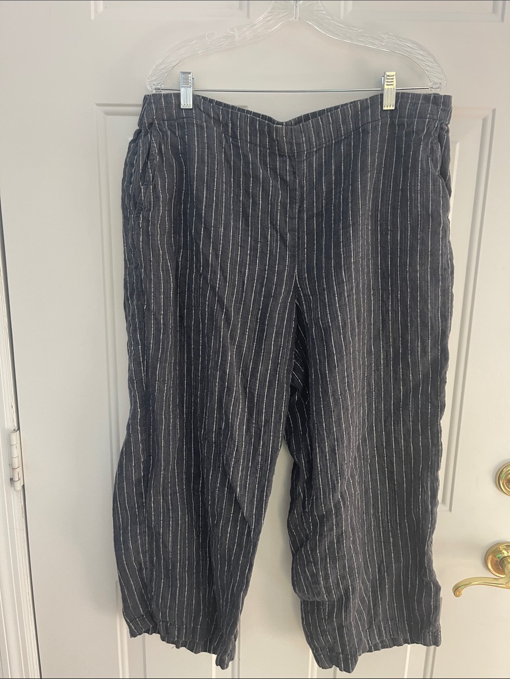 Eileen Fisher Black Pinstriped Cropped Linen Pull-On Pants